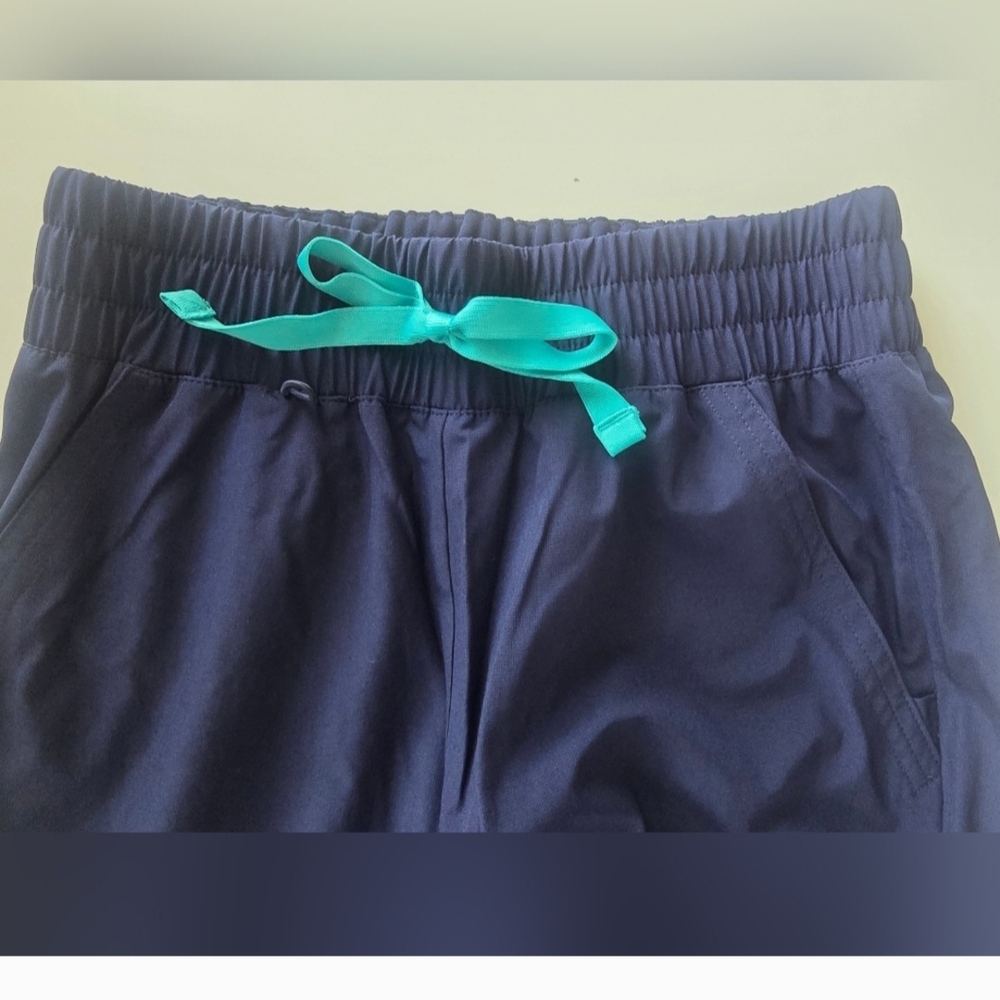 FIGS High Waisted Scrub Pants - Picture 2 of 10